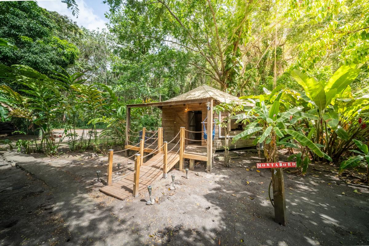 6 -Bungalow M-sud-caraibe-anses-d-arlet-anse-noire-proche-plage-1